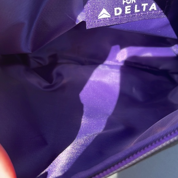 COPY - Tumi cosmetic couch, new without tags - Picture 6 of 6